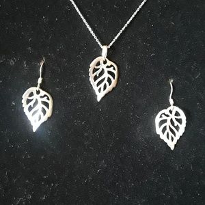 925 Sterling Leaf pendant necklace with Matching earrings